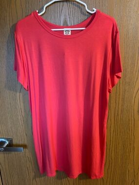 Bright Pink Red Short Sleeve Scoop Neck Tee
